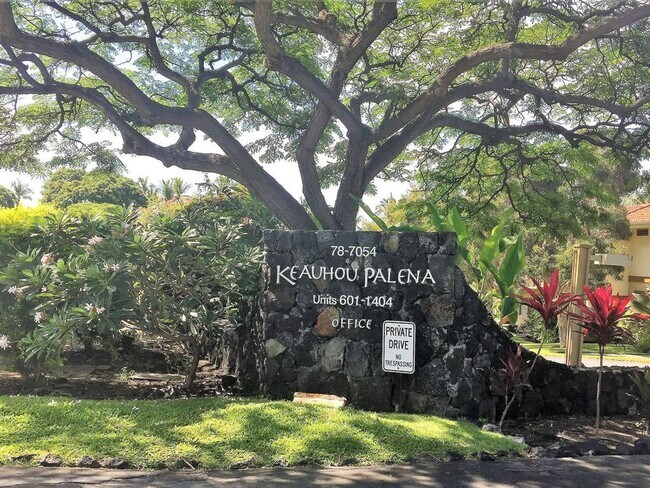 78-7054 Palani Rd in Kailua Kona, HI - Building Photo - Building Photo