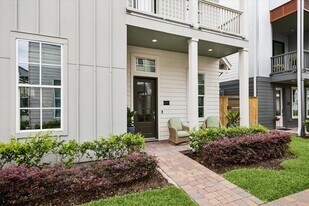 8741 Park Kolbe Ln in Houston, TX - Building Photo