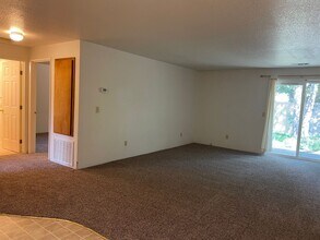 1409 SW Kokanee Ln in Grants Pass, OR - Building Photo - Building Photo