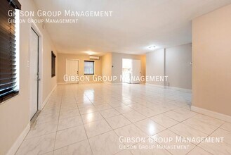 419 SE 18th St in Fort Lauderdale, FL - Building Photo - Building Photo