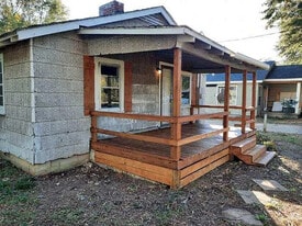 310 E Carolina St in Williamston, SC - Building Photo