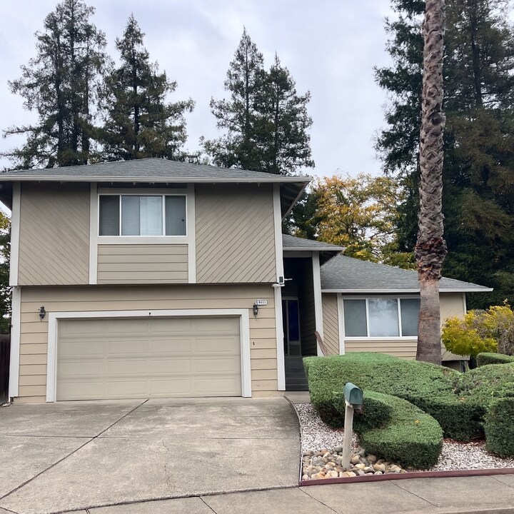 4410 Hampton Ct in Rohnert Park, CA - Building Photo