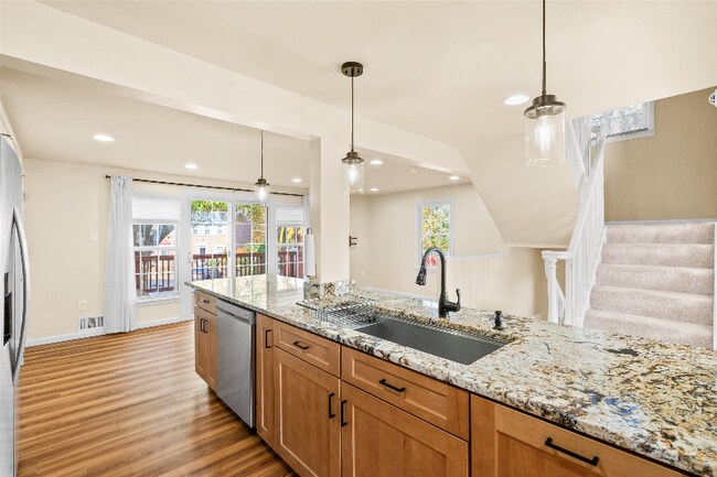 13100 Rock Ridge Ln in Woodbridge, VA - Foto de edificio - Building Photo