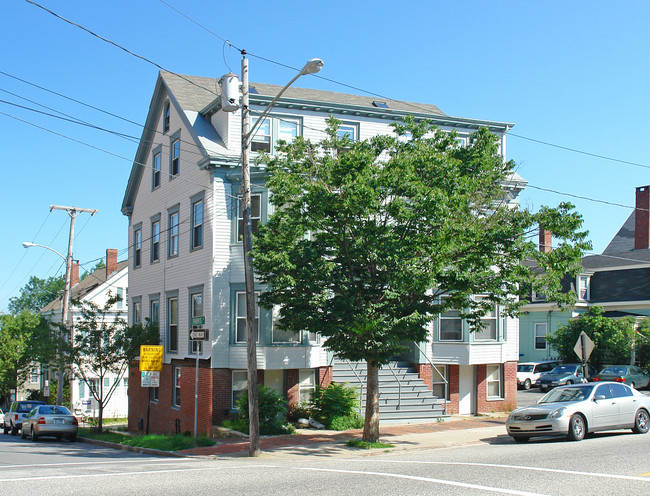 385 Cumberland Ave in Portland, ME - Building Photo - Building Photo