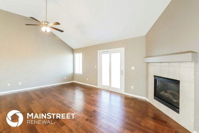 19306 Corbyn Ln in Smithville, MO - Foto de edificio - Building Photo