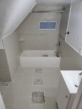 153 S Grove St, Unit Grove Street in East Orange, NJ - Building Photo - Building Photo