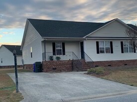 5125 Deveron St in Greenville, NC - Building Photo