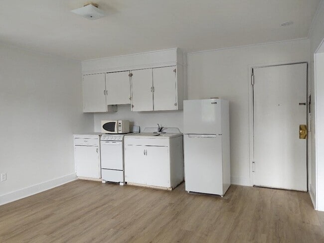 property at 31 Wing Ave