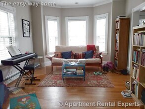 67 Hudson St, Unit 1 in Somerville, MA - Building Photo - Building Photo