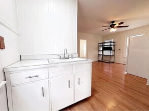 371 Nichols St in Bridgeport, CT - Foto de edificio - Building Photo