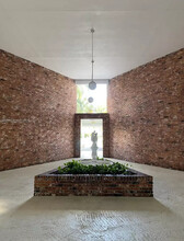 6507 Winfield Blvd, Unit 210 in Margate, FL - Foto de edificio - Building Photo