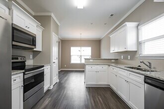 619 Fieldcrest Dr in Dallas, GA - Foto de edificio - Building Photo