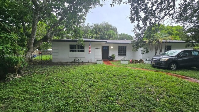 15120 SW 87th Ave in Palmetto Bay, FL - Building Photo - Building Photo