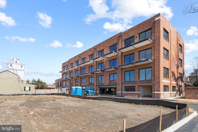 310 Frederick St-Unit -401 in Fredericksburg, VA - Building Photo - Building Photo