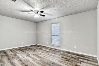 925 Farmington Rd in Howe, TX - Building Photo - Building Photo