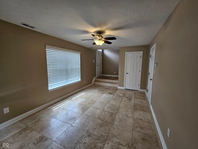 415 Alden Way in Carmel, IN - Building Photo - Building Photo