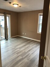 907 Smith St, Unit Apt. A - 1st Floor in Providence, RI - Building Photo - Building Photo