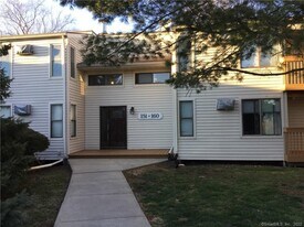 157 Woodland Dr in Cromwell, CT - Building Photo