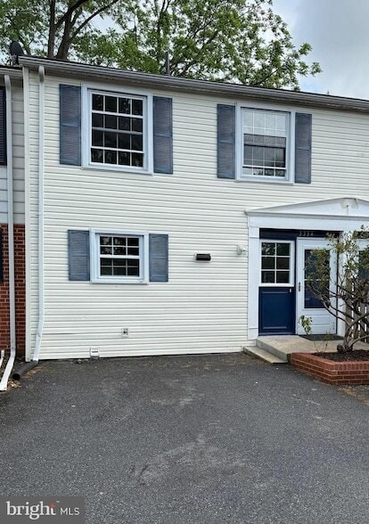 property at 3334 Tidewater Ct