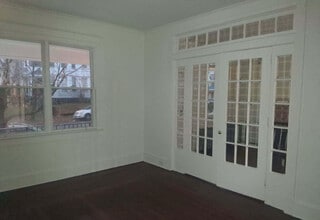 251 N Main St, Unit 1 in Wilkes-Barre, PA - Foto de edificio - Building Photo