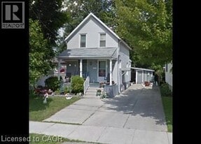 235 King St in Stratford, ON - Building Photo