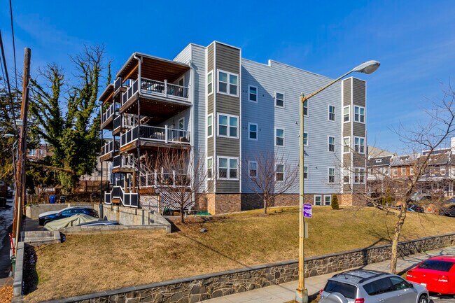 233 S St Ne in Washington, DC - Foto de edificio - Building Photo