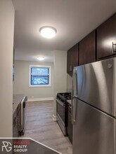 510 W Surf St, Unit 3 in Chicago, IL - Building Photo - Building Photo