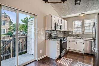 4675 S Dillon Ct in Aurora, CO - Foto de edificio - Building Photo