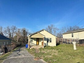 897 2nd St NE in Cleveland, TN - Building Photo