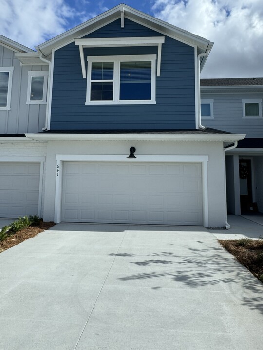 641 Astera Winds Ln in Lake Mary, FL - Foto de edificio