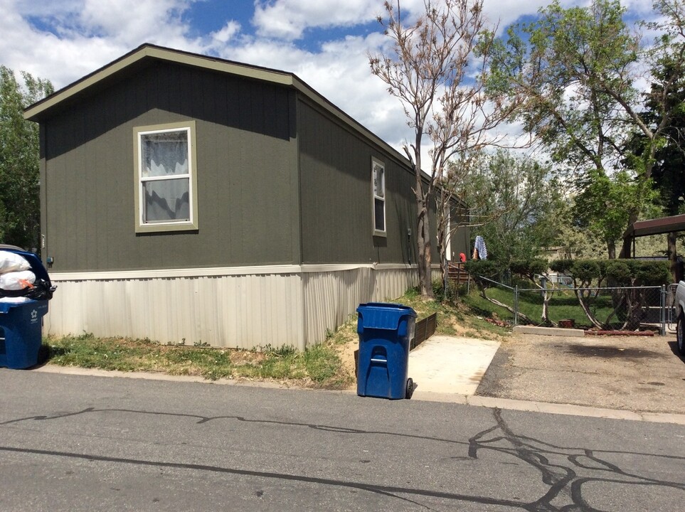 9400 N Elm Ct in Federal Heights, CO - Building Photo