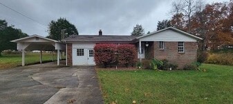 360 Oak Hill Dr in Crossville, TN - Building Photo