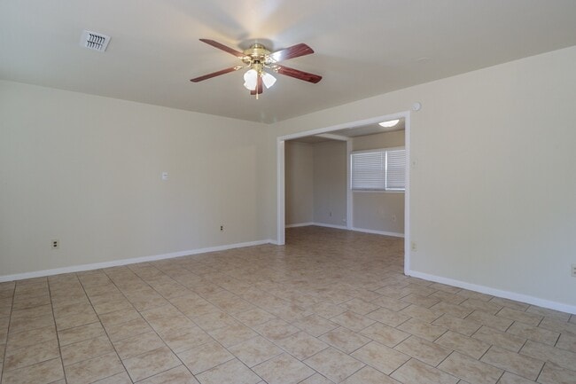 3008 57th St in Lubbock, TX - Building Photo - Building Photo