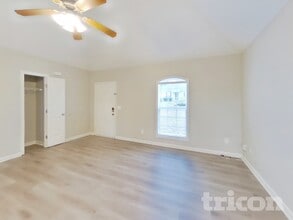 414 Niagra Ln in Murfreesboro, TN - Foto de edificio - Building Photo