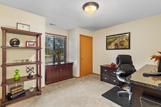 West Ridge Luxury Apartments in Burlington, WI - Foto de edificio - Building Photo