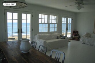 80 Peconic Ave in Shelter Island, NY - Building Photo - Building Photo