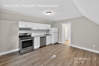 99 Myrtle Ave in Hamilton, ON - Building Photo - Building Photo