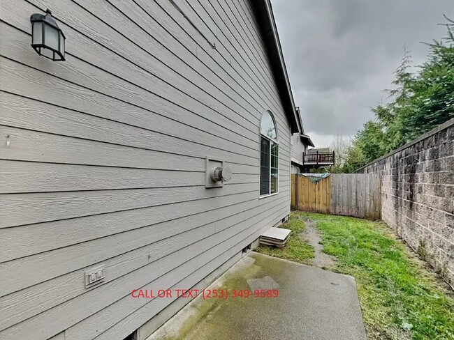 17504 27th Dr NW in Marysville, WA - Building Photo - Building Photo