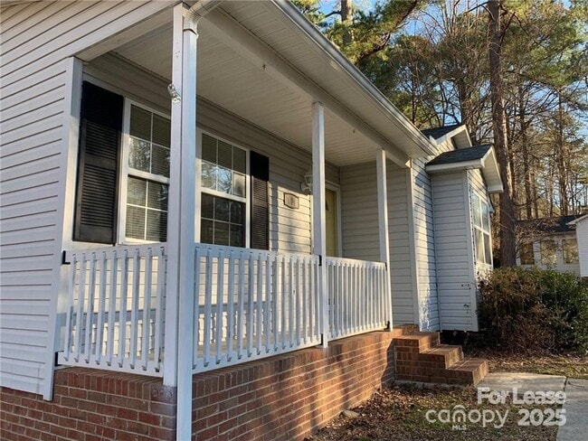 104 Pepper Cir in Mooresville, NC - Building Photo - Building Photo