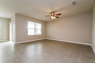 5015 Willow Preserve Wy in Palmetto, FL - Building Photo - Building Photo