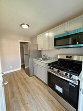 607 Lucia Ave in Baltimore, MD - Foto de edificio - Building Photo