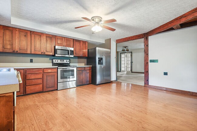 12225 Duncan Plains Rd NW in Johnstown, OH - Building Photo - Building Photo