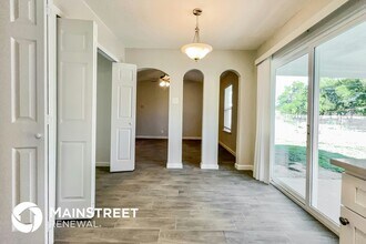 12920 Spring Oak Dr in Balch Springs, TX - Building Photo - Building Photo