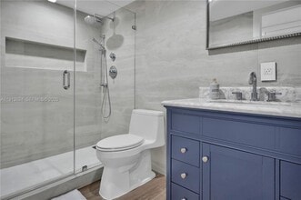 5555 Collins Ave in Miami, FL - Building Photo - Building Photo