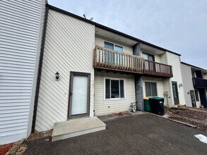 3164 Camberly Dr in Gibsonia, PA - Foto de edificio - Building Photo