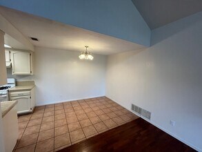 408 N Center Ct in Santa Maria, CA - Building Photo - Building Photo