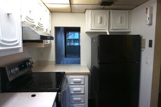 705 SW 75th St, Unit 202 in Gainesville, FL - Building Photo - Building Photo