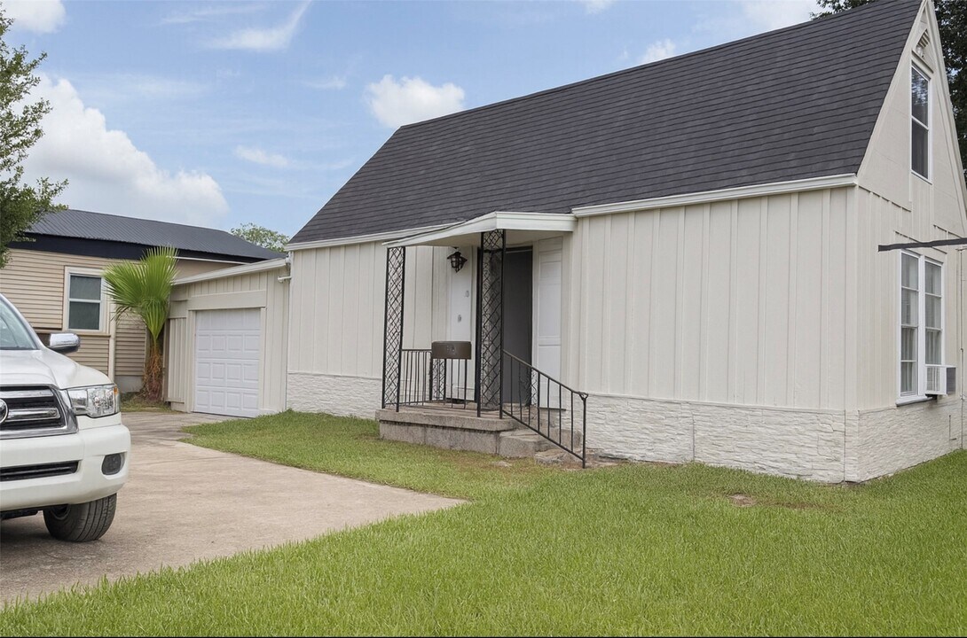 519 Shaver St in Pasadena, TX - Building Photo