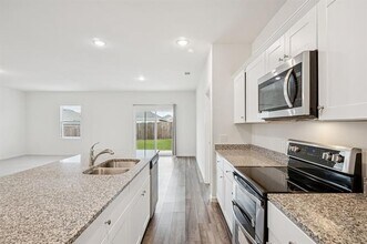 742 Camden Dr in Lavon, TX - Foto de edificio - Building Photo