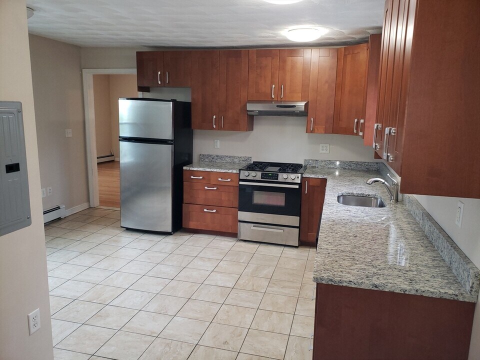 88 Pearl St in Somerville, MA - Building Photo